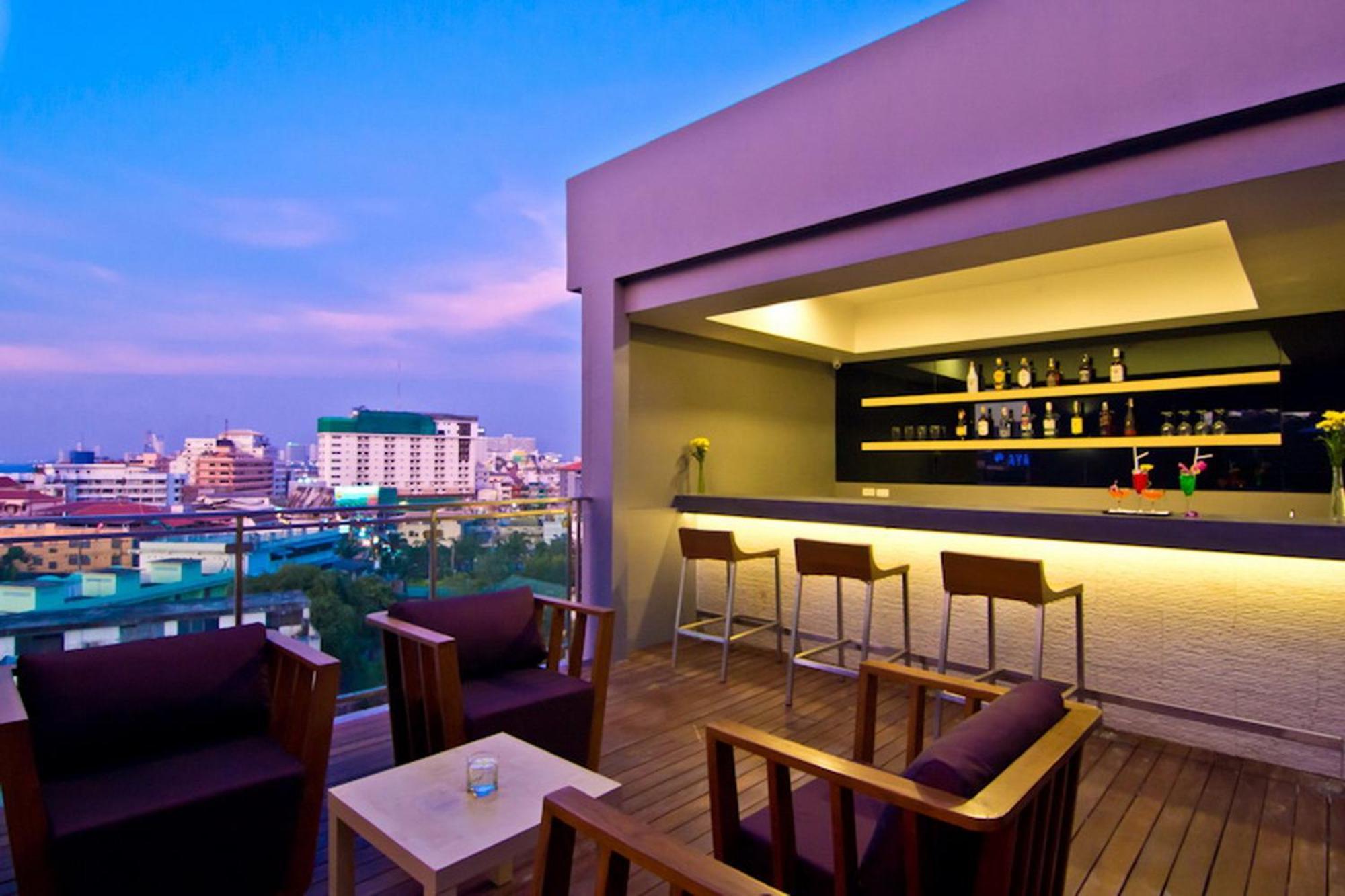 The Sun Xclusive Hotel Pattaya Buitenkant foto